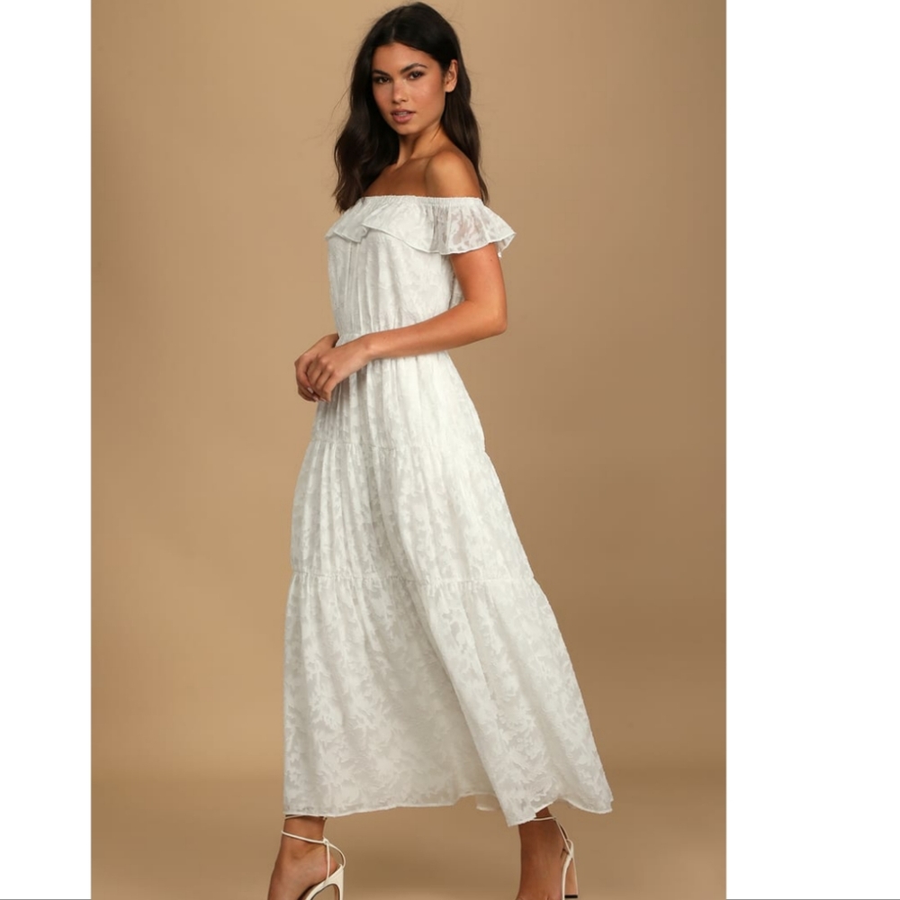 NWT Lulu's Twirl Of Your Dreams White Jacquard Off The Shoulder Maxi Dress